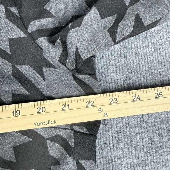 Liz Claiborne Shirt Womens XL Gray Black Houndstooth Short Sleeve Career Top - Picture 7 of 9